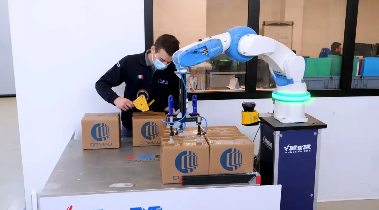 Cobot R5 Comau